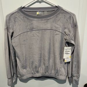 Girls brand new with tags XS (5/6) Zella top. Super soft!
